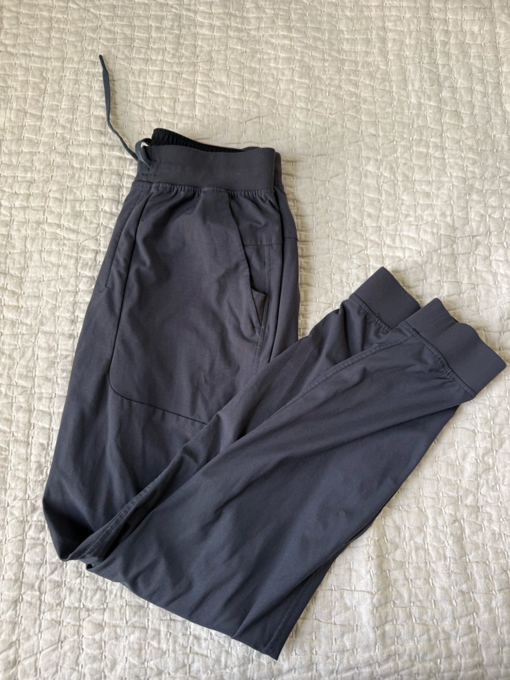 Men’s Lululemon sweatpants